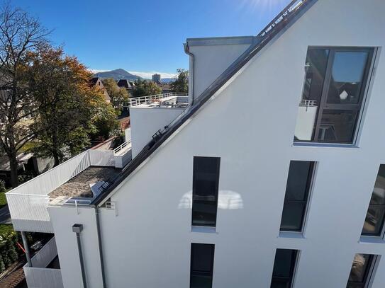 4 x penthouseähnliche, exklusive 3,5 Zimmer-Maisonette-Wohnungen mit Aufzug, Dachterrasse u. Einbauküchen in Kirchheim-…