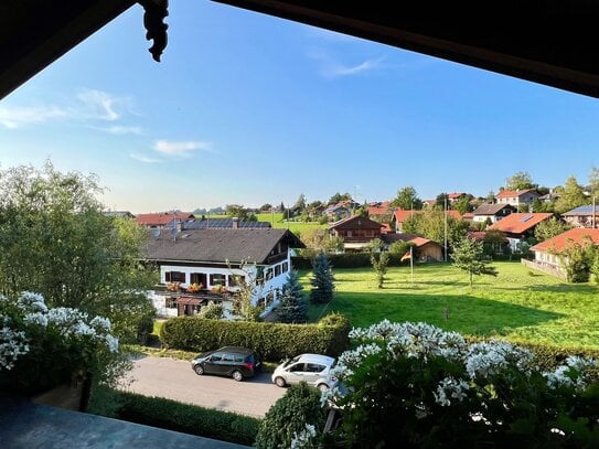 provisionsfrei - 2-Zimmer DG Wohnung mit Balkon in Reichersbeuern