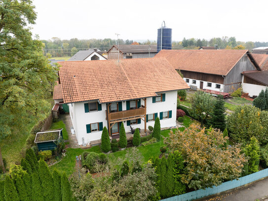 Zweifamilienhaus im Top-Zustand mit traumhaftem Garten und viel Platz für die ganze Familie