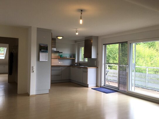 **Sagenhafter Rheinblick** 3,5 Zimmer ETW inkl. EBK, Balkon, Garage, Badeplatz**