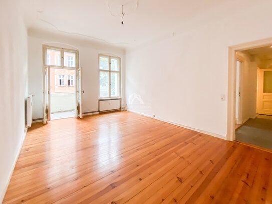 HELLE UND KLASSISCH SCHÖNE ALTBAUWOHNUNG MIT BALKON UND STUCK IM FRIEDRICHSHAIN! PROVISIONSFREI