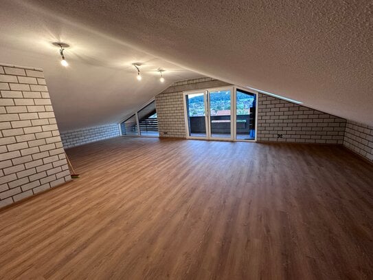 Große, offene 2,5-Zimmer-Studiowohnung in Blumberg – Mit Balkon und flexibler Raumaufteilung!