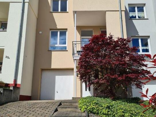 Niedrigenergiehaus mit unverbaubarem Fernblick in die Weinberge von Riol