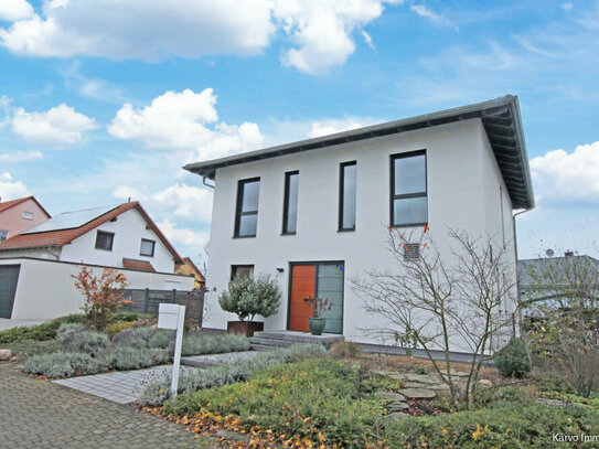 Modernes Einfamilienhaus - Ein Zuhause mit Stil, Komfort und eigenem Pool!