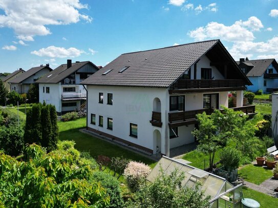 Barrierefreies Haus mit separater Einliegerwohnung und Photovoltaikanlage in familiärer Lage