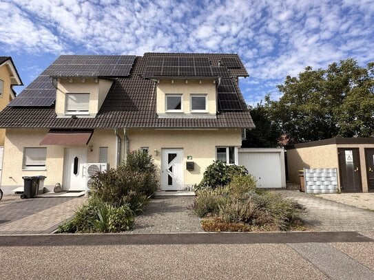 Ihr Traumhaus mit Zukunft Moderne Doppelhaushälfte mit Hightech-Energieversorgung, Garten und Garage