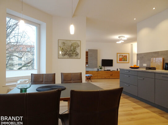 Moderne, helle 3 Zi.-Dachgeschosswohnung in Winterhude zwischen Mühlenkamp und Alster gelegen.