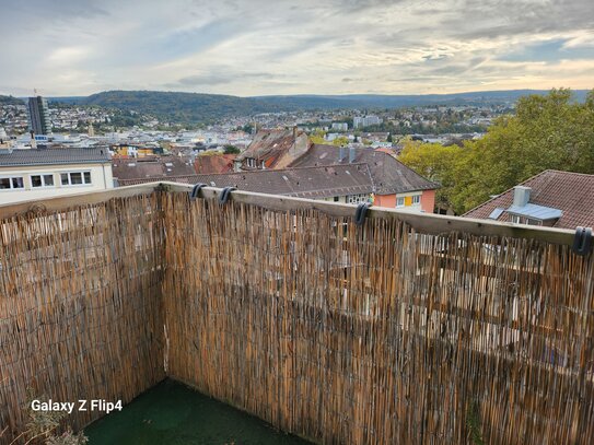 Pfhm.-Nordstadt gemütliche 2-Zi-Wohnung mit Einbauküche und Balkon und herrlicher Fernsicht in ruhiger Wohnlage