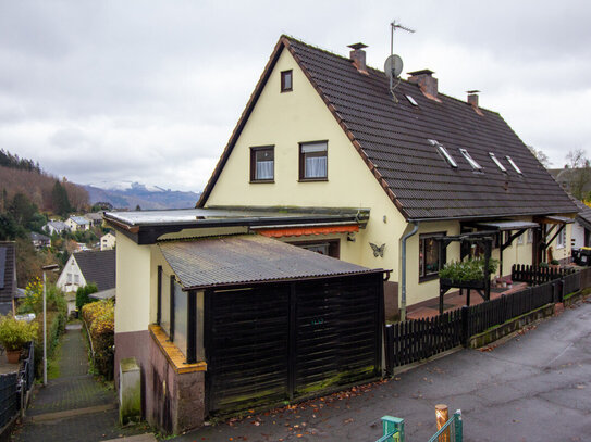 Einfamilienhaus mit 4 Schlafzimmern & Garage in ruhiger Höhenlage von Werdohl sucht neue Eigentümer!