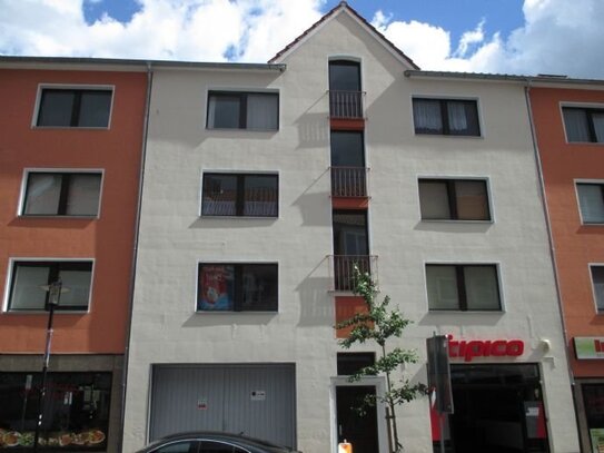 Neuausbau/Erstbezug: Zentrale und ruhige Wohnung mit Terrasse