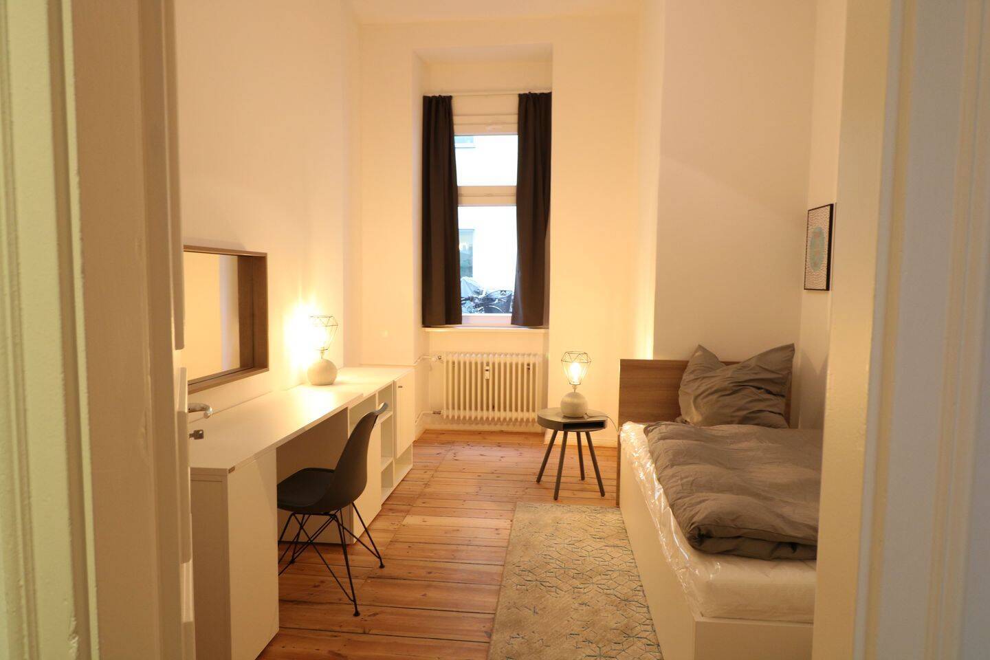 4er-WG im möblierte Altbau im Szenebezirk Neukölln - Photo 1
