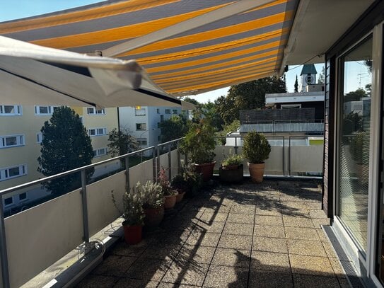 Möbliert: 3-Zimmer-Dachterrassenwohnung in ruhiger Lage Obermenzing/Pasing, S-Bahn Anbindung