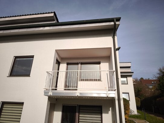 *** Sonnige 2 Zimmer-Wohnung mit Balkon *** Tübingen/Halbhöhe ***