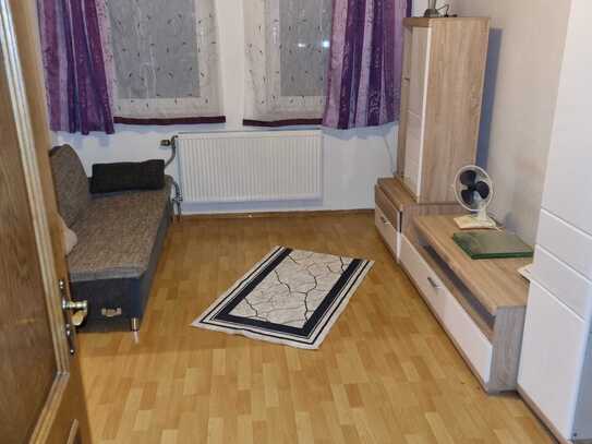 2 Zimmer voll möblierte Wohnung in Fürth Nähe Stadtgrenze!