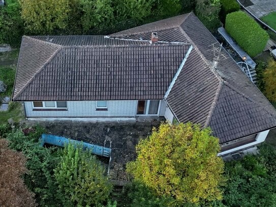 Bungalow ca. 168 m² mit Doppelgarage und Garten in Mülheim-Saarn