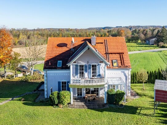 Ein Traum aus Licht und Raum. Traumhaftes EFH in ruhiger Ortsrandlage mit wunderschönem Garten.