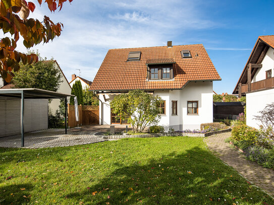 Charmantes Einfamilienhaus mit sonnigem Garten und großzügiger Raumaufteilung in Großgründlach