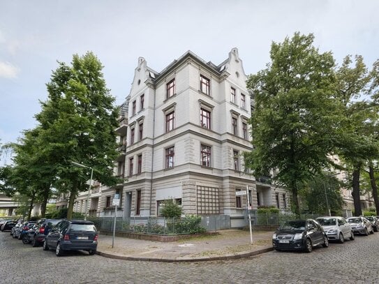 Stilvolle 2-Zimmer Wohnung mit Altbau-Charme in Berlin Steglitz