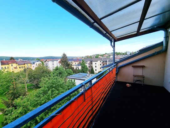 DG-Maisonette-3-Raum-Whg. Sanierter Altbau, ruhige Lage, großer W-Balkon mit Weitblick