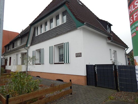 "Modern und top gepflegt" Doppelhaushälfte zentral in Kamp-Lintfort mit Terrasse und Carport