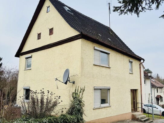 Sanierungsbedürftiges Einfamilienhaus in Feldrandlage zu verkaufen