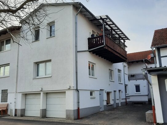 Frisch renovierte 1-Zimmerwohnung mit separater Küche und Balkon