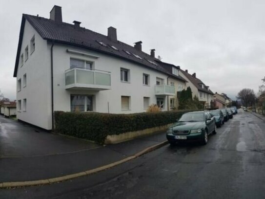 Zentral gelegen 3 Zimmer Kochnische Wohnung mit Einbauküche und Balkon komplett möbliert frei ab 1.12.2024