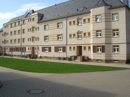 Schöne 2- Raumwohnung, nahe des Wasserturms mit Blick ins Grüne