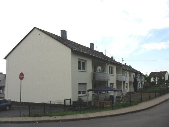 4 Zimmerwohnung mit Südbalkon und PKW-STELLPLATZ