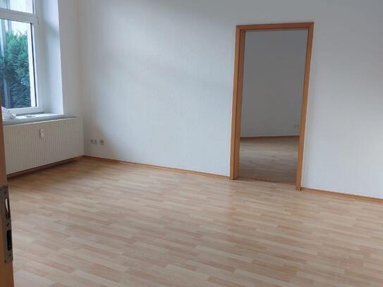 Wohnen im grünen schöne 2-R-Wohnung im EG MD.Sudenburg ca.52,98 m²,san. Altbau, zu vermieten.