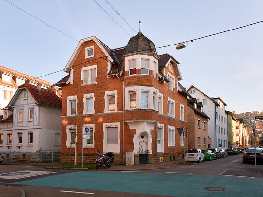 "Einzigartige 2,5-Zimmer-Loftwohnung in historischem Altbau mit fantastischer Aussicht"