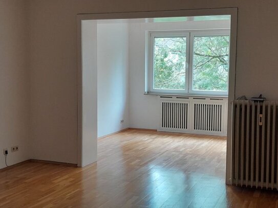 Krefeld-Cracau 2-Zimmer 78m² Altbau Wohnung Loggia