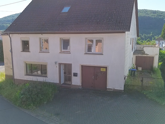 Idyllisches Wohnen in Kastel - Zwei Wohneinheiten mit Garten und Garage