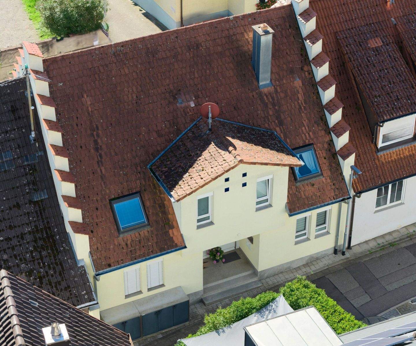 Immobilie in Ihringen - Reihenhausgefühl genießen - Großzügige 4-Zimmer Maisonettewohnung - Bild 0