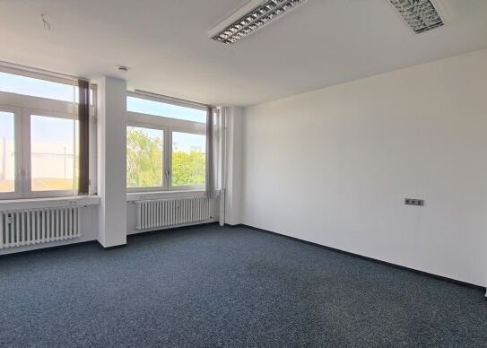 Helles Büro sofort bezugsfrei