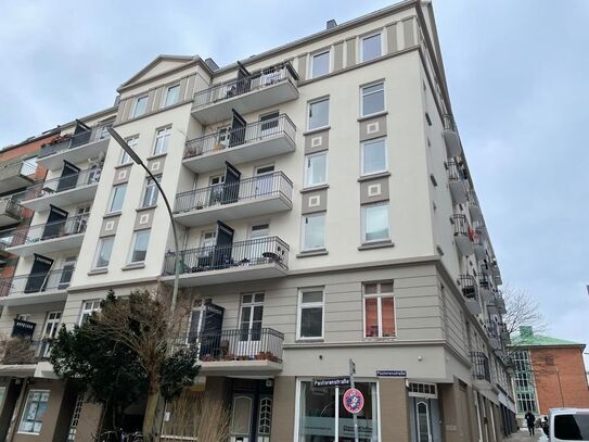 Charmante komfortable 2 Zi-Whg. im klassischen Altbau direkt in der City am Michel