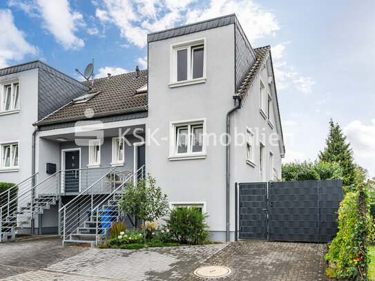 Frechen-Buschbell, neuwertiges Reiheneckhaus aufgeteilt nach WEG in ruhiger Lage mit wunderschön angelegtem Garten.