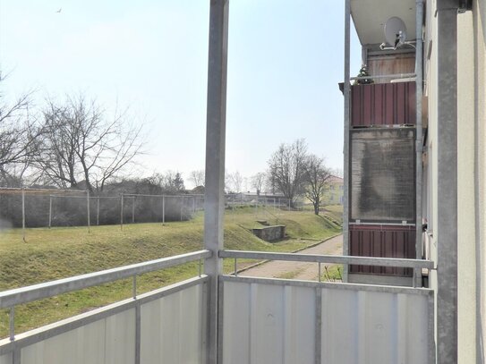 Kleines Reich mit Balkon und Blick ins Grüne und 1 Monat KALTMIETFREI!