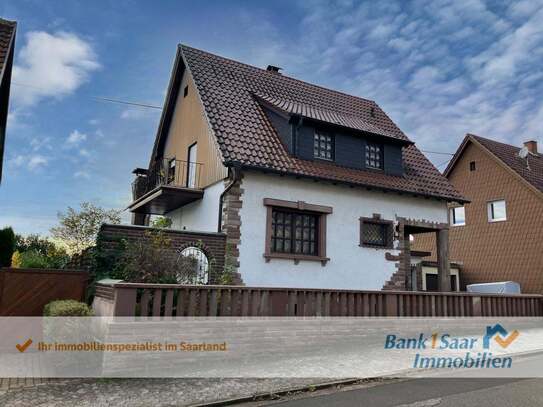 Freistehendes Einfamilienhaus mit unverbaubarem Weitblick in ruhiger Lage von Spiesen-Elversberg