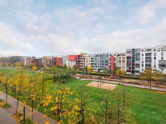 Provisionsfrei - Großzügige, hochwertig ausgestattete 3-Zimmer-Wohnung mit Südwest-Balkon zum Park