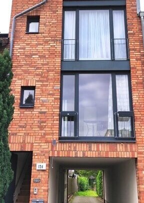 Hübsches Einfamilienhaus mit Dachterrasse in Stadtnähe