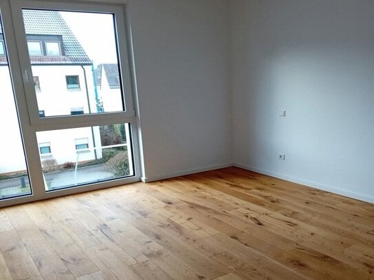 Gepflegte 2-Zi-Wohnung mit Balkon und Tiefgaragenstellplatz