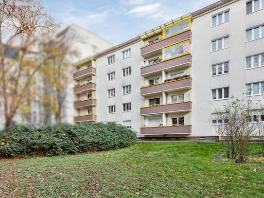 Berlin-Friedrichshain: 3-Zimmer-Wohnung mit Balkon wartet auf Ihre Wohnideen