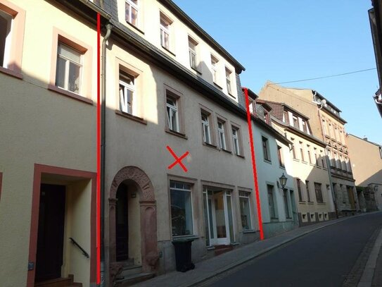 kleines Mehrfamilienhaus mit sehr schönem Terrassen Grundstück nahe am Schloss Colditz