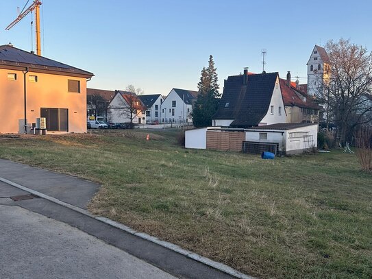 BAUPLATZ in wunderschöner, zentraler Lage von Frickenhausen - 218-25