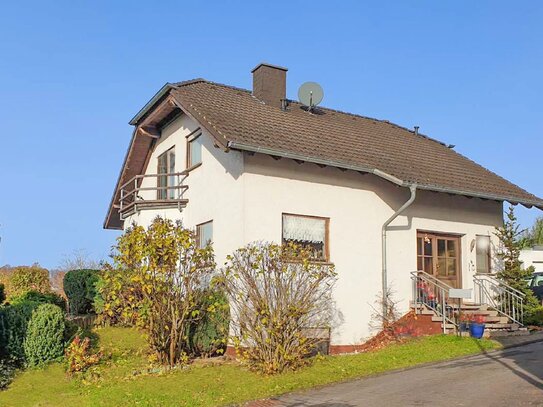 Zentrumsort 56593 Horhausen! Einfamilienhaus mit Garage und Hobbyraum in Sackgassenlage!