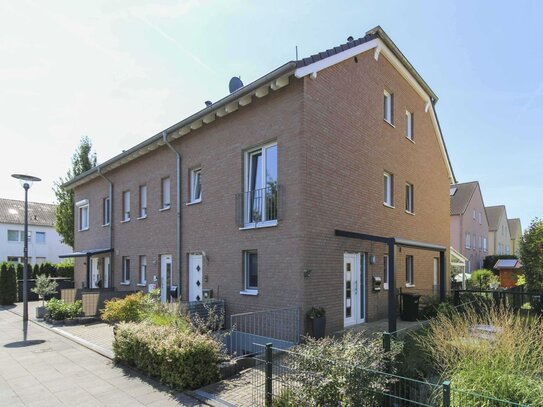 Maisonettewohnung mit Haus-in-Haus-Charakter im schönen Köln-Libur, bezugsfrei mit Freistellplatz