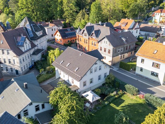 Großzügiges EFH mit Werkstattgebäude und Großem Garten