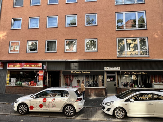 SHG+++ Kernsanierte 2,5 Zimmer Wohnung mit Balkon in zentraler Lage