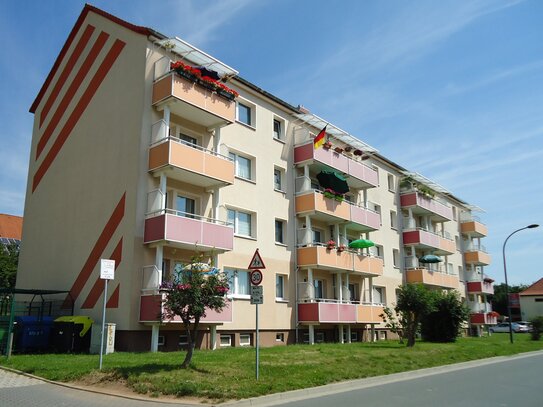 3-Zimmer-Wohnung mit Dusche und Südbalkon